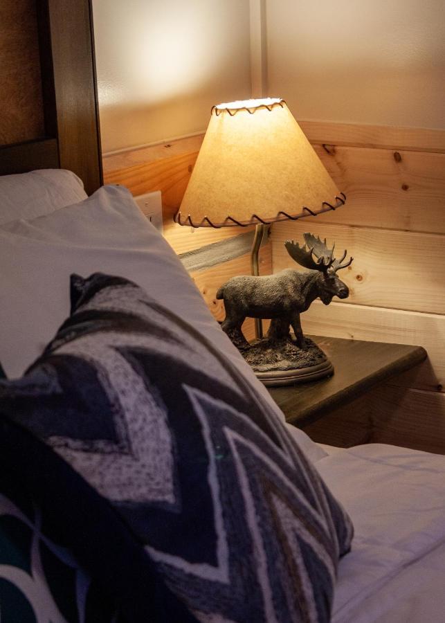 Denali Wild Stay - Moose Cabin, Free Wifi, 2 Private Bedrooms, Sleep 6 Healy Bagian luar foto